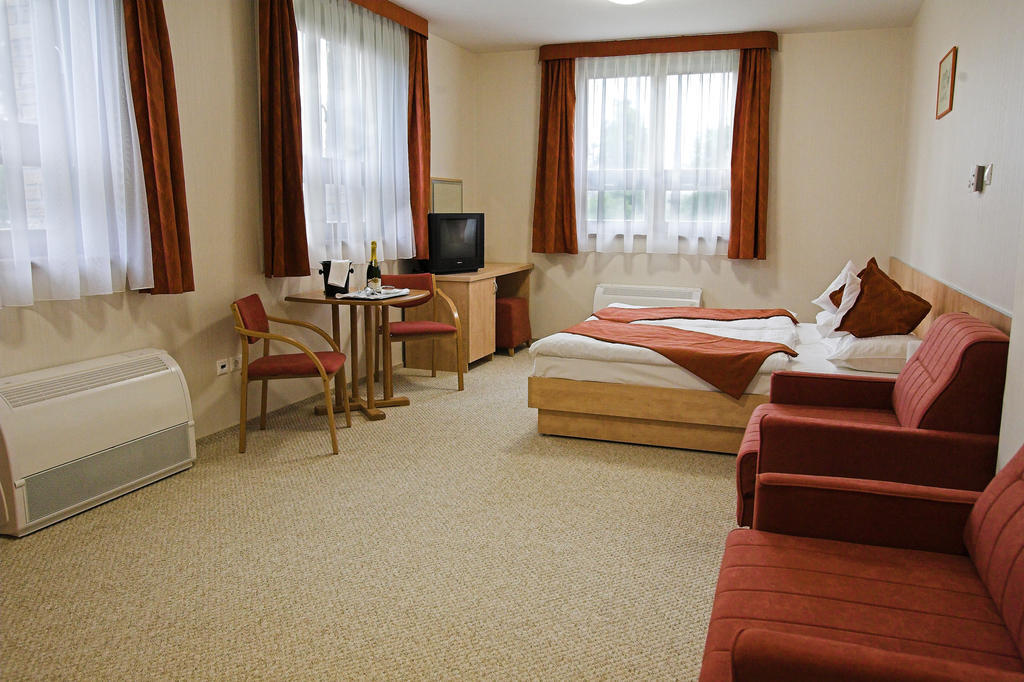 Voelgyikut Haz Hotel Veszprém Cameră foto
