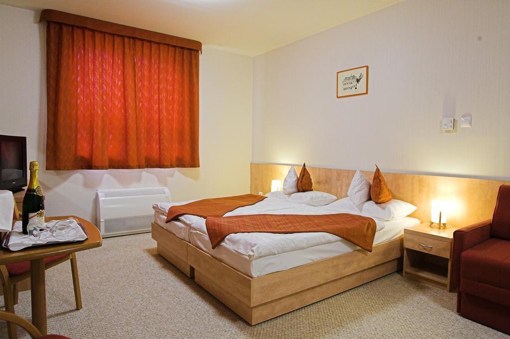 Voelgyikut Haz Hotel Veszprém Cameră foto