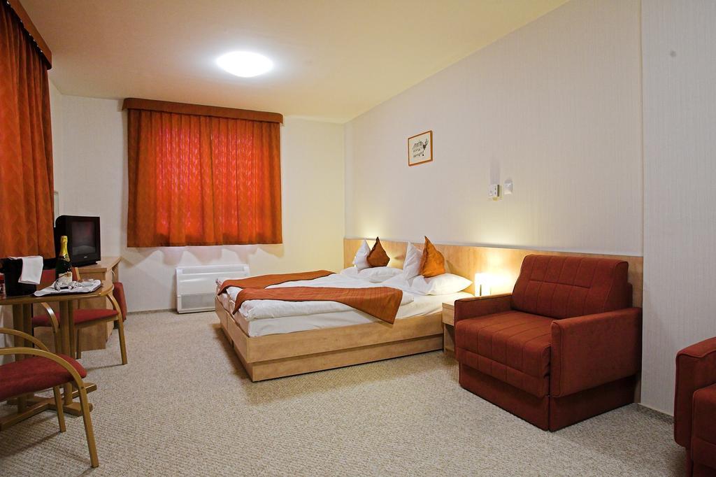 Voelgyikut Haz Hotel Veszprém Cameră foto