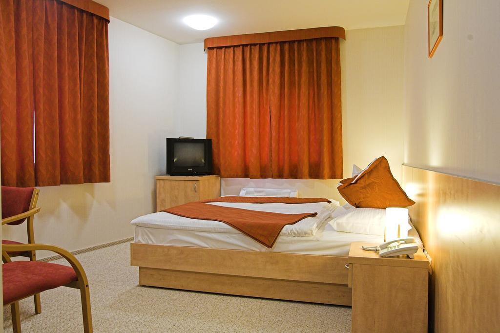 Voelgyikut Haz Hotel Veszprém Exterior foto